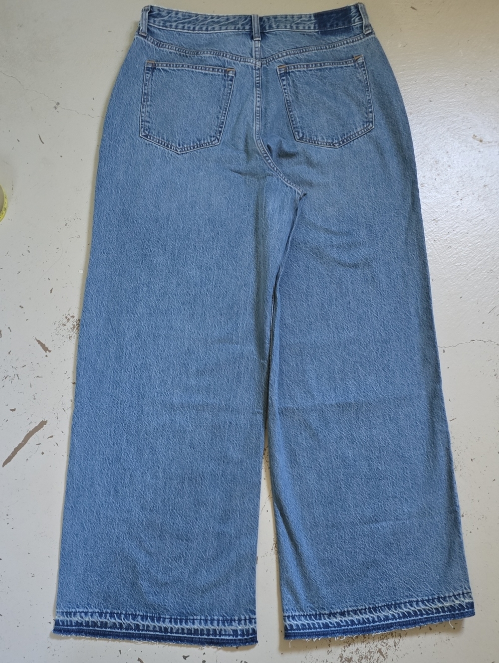 Abercrombie & Fitch NWT Curve Love High Rise Wide Leg Jeans Size 31 Long - Picture 9 of 9